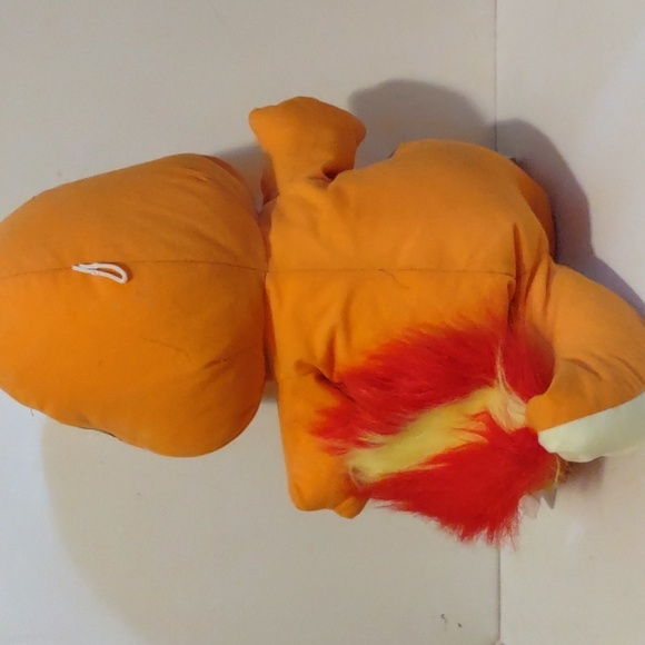 Large 19” Charmander Pokémon Plush got to catch them all - Picture 4 of 5